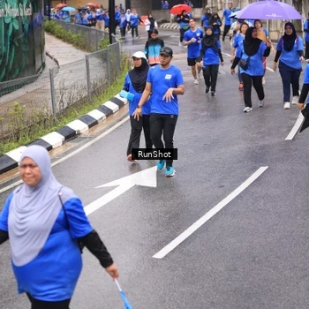 Runner Photo 7952769
