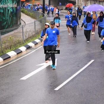 Runner Photo 7952773
