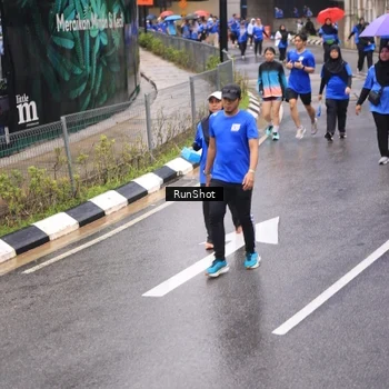 Runner Photo 7952777