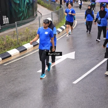 Runner Photo 7952783