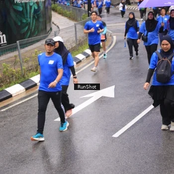 Runner Photo 7952794