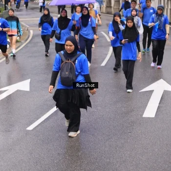 Runner Photo 7952796