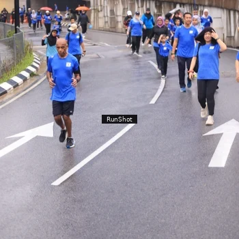 Runner Photo 7952818