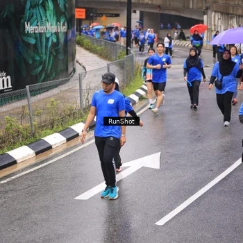 Runner Photo 7952819