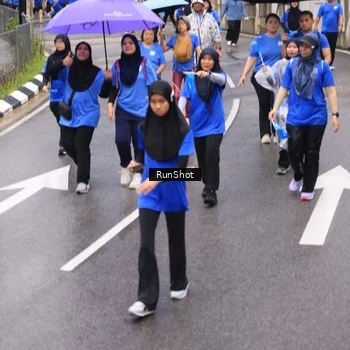 Runner Photo 7952821