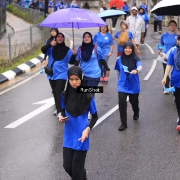 Runner Photo 7952831