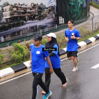 Runner Photo 7952838