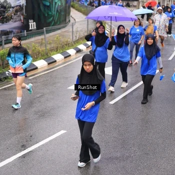 Runner Photo 7952841