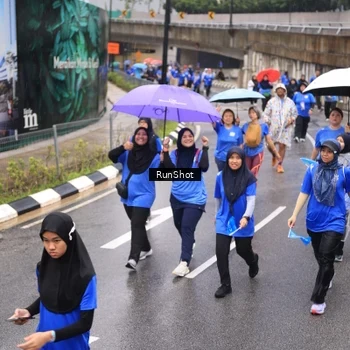Runner Photo 7952843