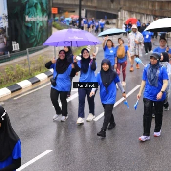Runner Photo 7952846