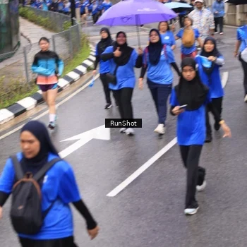 Runner Photo 7952849