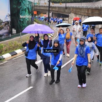 Runner Photo 7952859