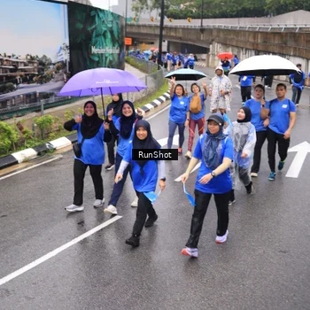 Runner Photo 7952860