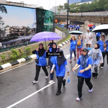 Runner Photo 7952862