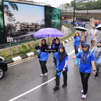 Runner Photo 7952863