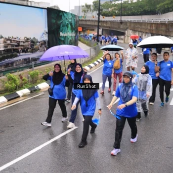 Runner Photo 7952865