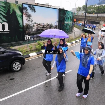 Runner Photo 7952871