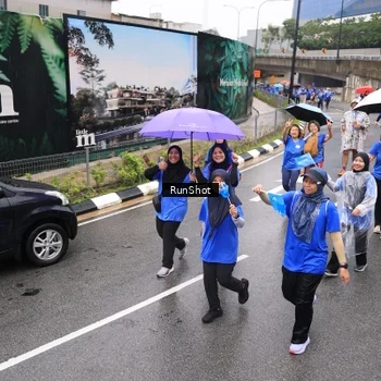Runner Photo 7952880