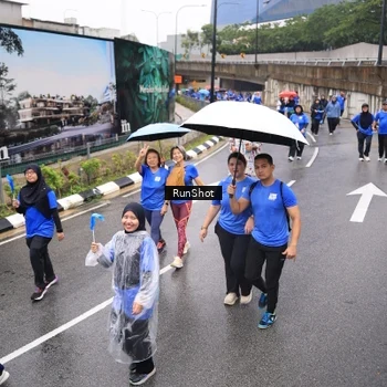 Runner Photo 7952902