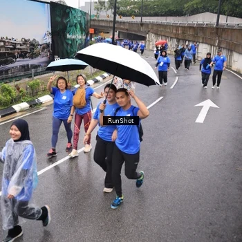 Runner Photo 7952903