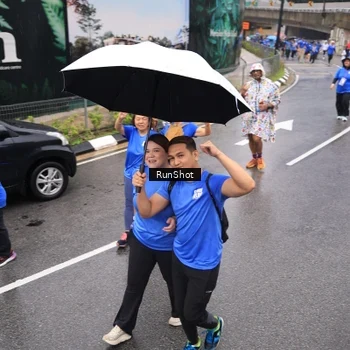 Runner Photo 7952914