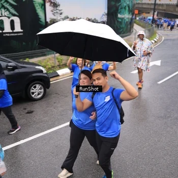 Runner Photo 7952930
