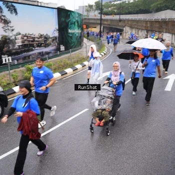 Runner Photo 7952945