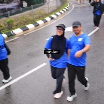 Runner Photo 7952974