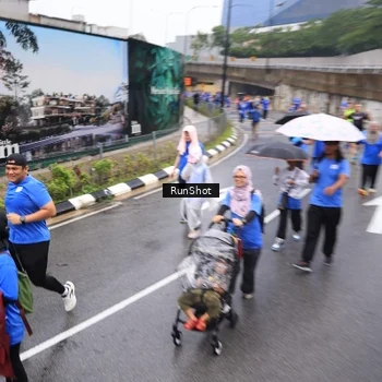 Runner Photo 7952988