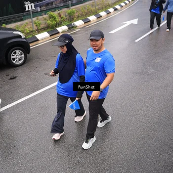 Runner Photo 7952990
