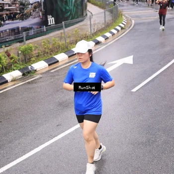 Runner Photo 7953019