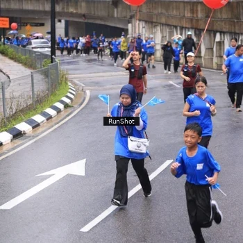 Runner Photo 7953042