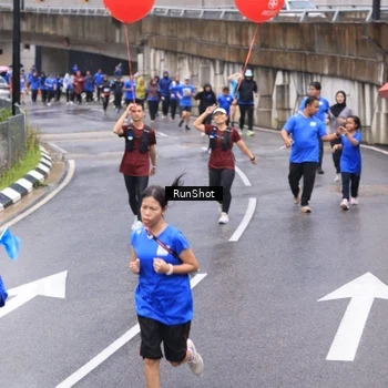 Runner Photo 7953053