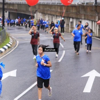 Runner Photo 7953054