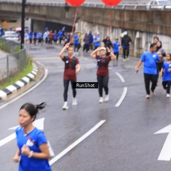 Runner Photo 7953064