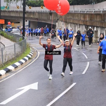 Runner Photo 7953068
