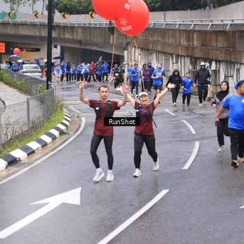 Runner Photo 7953071