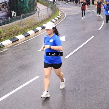 Runner Photo 7953073