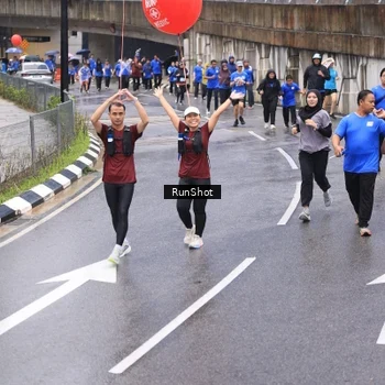 Runner Photo 7953077