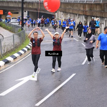 Runner Photo 7953080