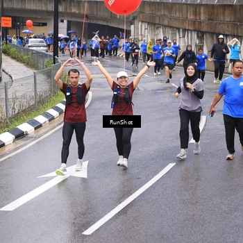 Runner Photo 7953086