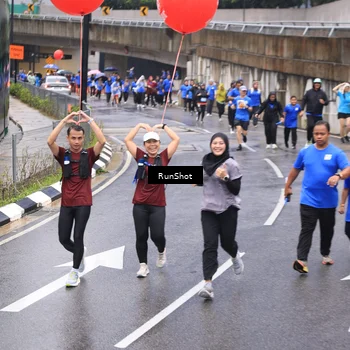 Runner Photo 7953089