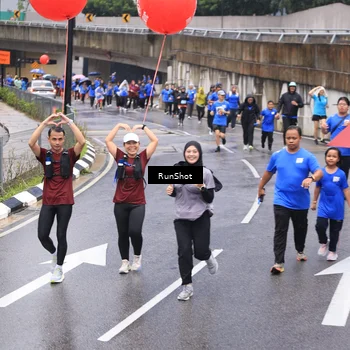 Runner Photo 7953090