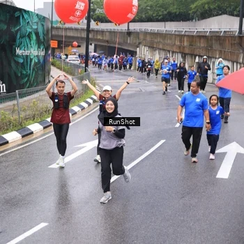 Runner Photo 7953095
