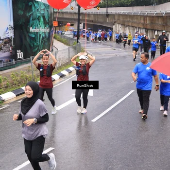 Runner Photo 7953098