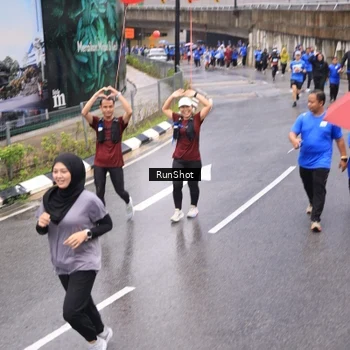 Runner Photo 7953099