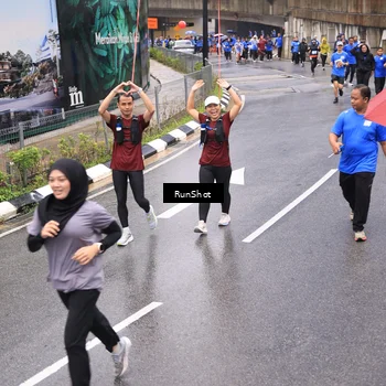 Runner Photo 7953102