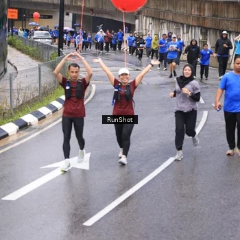Runner Photo 7953115