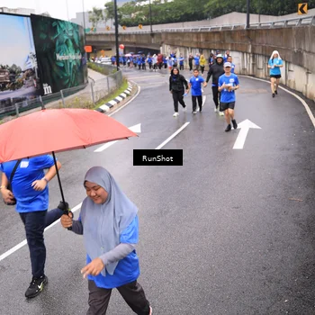 Runner Photo 7953140