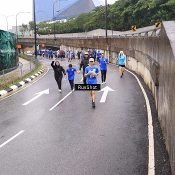 Runner Photo 7953148